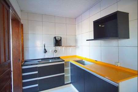 Casa à venda com 182m², 4 quartos e 2 vagasCasa 2 - Cozinha