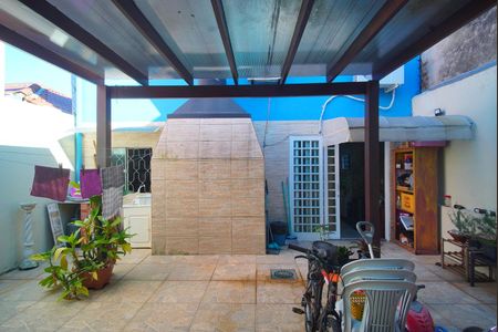 Casa à venda com 182m², 4 quartos e 2 vagasQuintal