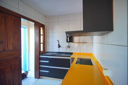 Casa à venda com 182m², 4 quartos e 2 vagasCasa 2 - Cozinha