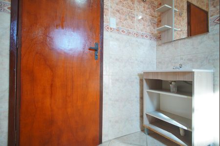 Casa à venda com 182m², 4 quartos e 2 vagasCasa 2 - Banheiro Social
