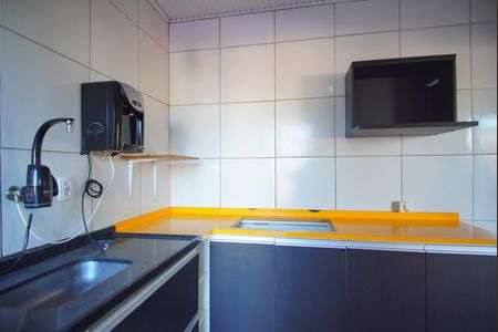 Casa à venda com 182m², 4 quartos e 2 vagasCasa 2 - Cozinha