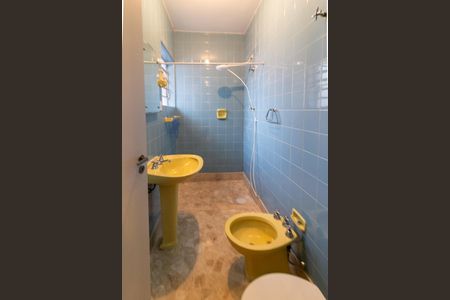 Casa à venda com 166m², 3 quartos e 2 vagas Casa à venda com 166m², 3 quartos e 2 vagasBanheiro da Suíte