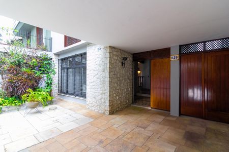 Casa à venda com 166m², 3 quartos e 2 vagas Casa à venda com 166m², 3 quartos e 2 vagasGaragem