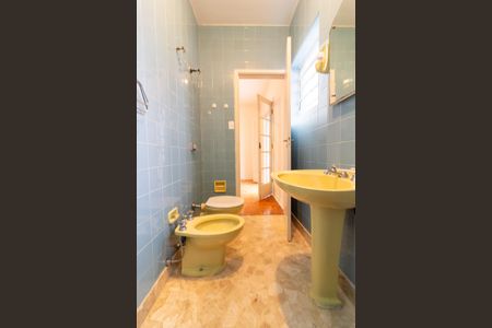 Casa à venda com 166m², 3 quartos e 2 vagas Casa à venda com 166m², 3 quartos e 2 vagasBanheiro da Suíte