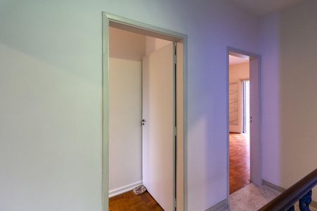 Casa à venda com 166m², 3 quartos e 2 vagas Casa à venda com 166m², 3 quartos e 2 vagasHall de distribuição