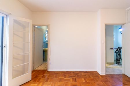 Casa à venda com 166m², 3 quartos e 2 vagas Casa à venda com 166m², 3 quartos e 2 vagasSuíte