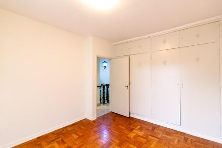 Casa à venda com 166m², 3 quartos e 2 vagas Casa à venda com 166m², 3 quartos e 2 vagasSuíte