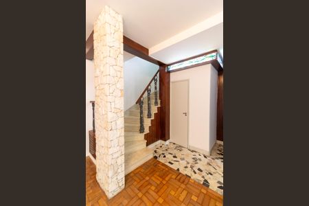 Casa à venda com 166m², 3 quartos e 2 vagas Casa à venda com 166m², 3 quartos e 2 vagasSala de Estar