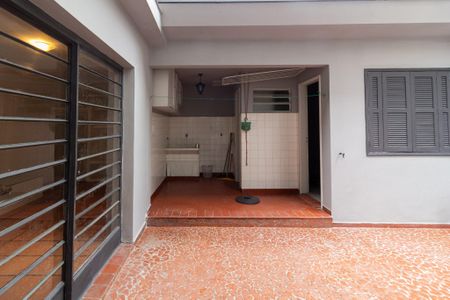 Casa à venda com 166m², 3 quartos e 2 vagas Casa à venda com 166m², 3 quartos e 2 vagasQuintal