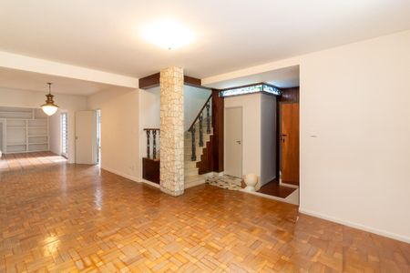 Casa à venda com 166m², 3 quartos e 2 vagas Casa à venda com 166m², 3 quartos e 2 vagasSala de Estar