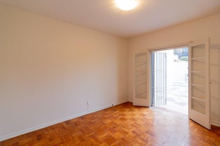 Casa à venda com 166m², 3 quartos e 2 vagas Casa à venda com 166m², 3 quartos e 2 vagasSuíte