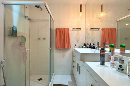 Apartamento à venda com 115m², 3 quartos e 1 vagaSuíte - Banheiro