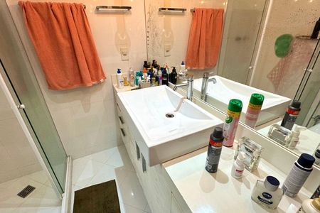 Apartamento à venda com 115m², 3 quartos e 1 vagaSuíte - Banheiro