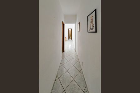 Casa à venda com 430m², 3 quartos e 1 vaga Casa à venda com 430m², 3 quartos e 1 vagaCorredor