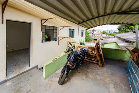 Casa à venda com 430m², 3 quartos e 1 vaga Casa à venda com 430m², 3 quartos e 1 vagaGaragem
