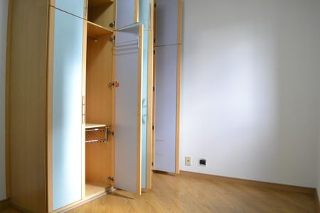 Apartamento à venda com 80m², 3 quartos e 2 vagasQuarto