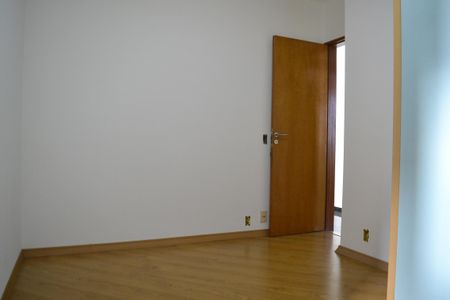 Apartamento à venda com 80m², 3 quartos e 2 vagasQuarto