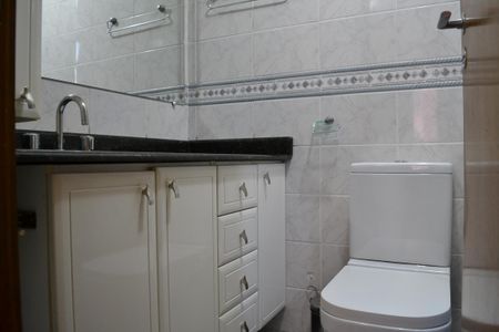 Apartamento à venda com 80m², 3 quartos e 2 vagasBanheiro da suíte