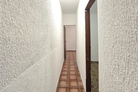 Casa para alugar com 100m², 2 quartos e 1 vaga Casa para alugar com 100m², 2 quartos e 1 vagaCorredor
