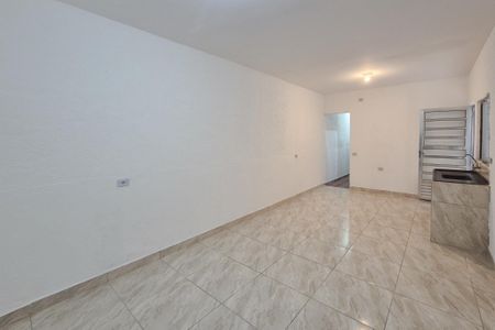 Casa para alugar com 100m², 2 quartos e 1 vaga Casa para alugar com 100m², 2 quartos e 1 vagaSala/Cozinha