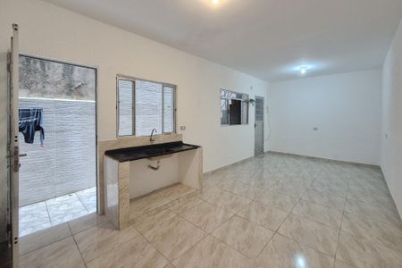 Casa para alugar com 100m², 2 quartos e 1 vaga Casa para alugar com 100m², 2 quartos e 1 vagaSala/Cozinha