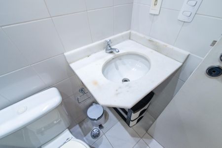 Apartamento à venda com 68m², 3 quartos e 1 vagaBanheiro da suíte