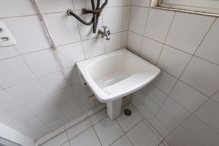 Apartamento à venda com 68m², 3 quartos e 1 vagaÁrea de serviço