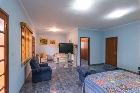 Casa à venda com 359m², 3 quartos e 5 vagas Casa à venda com 359m², 3 quartos e 5 vagasSuíte