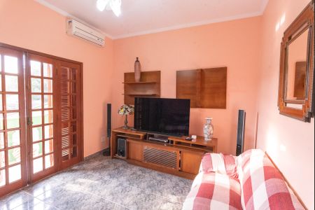 Casa à venda com 359m², 3 quartos e 5 vagas Casa à venda com 359m², 3 quartos e 5 vagasQuarto 2