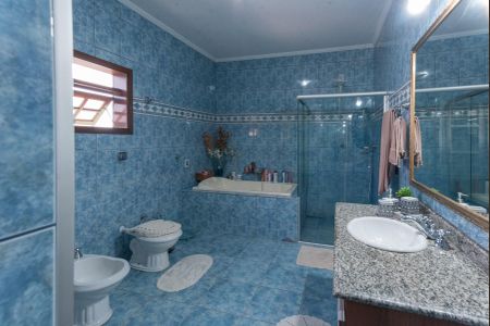 Casa à venda com 359m², 3 quartos e 5 vagas Casa à venda com 359m², 3 quartos e 5 vagasBanheiro da Suíte