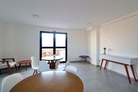 Apartamento para alugar com 40m², 2 quartos e 1 vaga Apartamento para alugar com 40m², 2 quartos e 1 vagaÁrea comum - Salão de festas