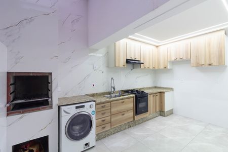 Casa de condomínio para alugar com 60m², 2 quartos e 1 vaga Casa de condomínio para alugar com 60m², 2 quartos e 1 vagaCozinha e Área de Serviço
