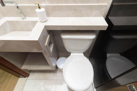 Casa de condomínio para alugar com 60m², 2 quartos e 1 vaga Casa de condomínio para alugar com 60m², 2 quartos e 1 vagaBanheiro