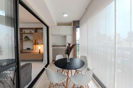 Studio para alugar com 40m², 1 quarto e 1 vaga Studio para alugar com 40m², 1 quarto e 1 vagaSacada