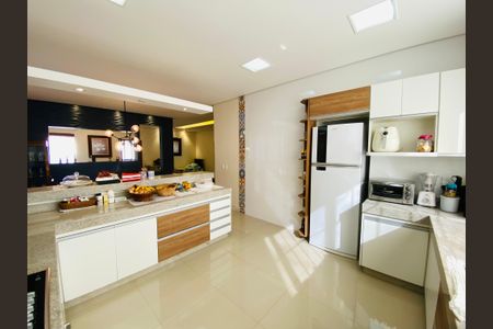 Casa à venda com 1790m², 2 quartos e 6 vagasCozinha