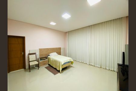 Casa à venda com 1790m², 2 quartos e 6 vagasSuíte