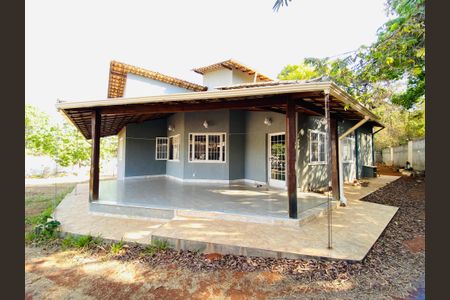 Casa à venda com 1790m², 2 quartos e 6 vagasFachada