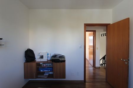 Casa à venda com 512m², 5 quartos e 3 vagasQuarto 2