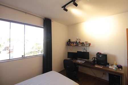 Casa à venda com 512m², 5 quartos e 3 vagasQuarto 1