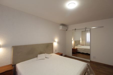 Casa à venda com 512m², 5 quartos e 3 vagasSuite