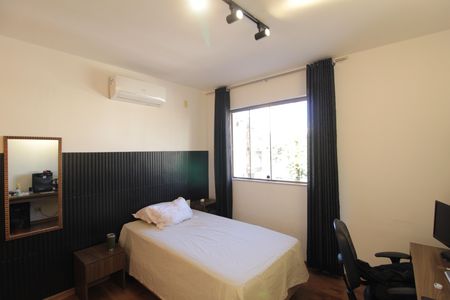 Casa à venda com 512m², 5 quartos e 3 vagasQuarto 1