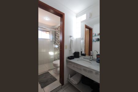Casa à venda com 512m², 5 quartos e 3 vagasBanheiro Social 3