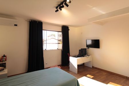 Casa à venda com 512m², 5 quartos e 3 vagasQuarto 3