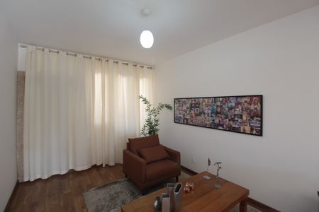 Casa à venda com 512m², 5 quartos e 3 vagasSala