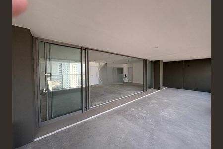Apartamento à venda com 232m², 3 quartos e 3 vagas
