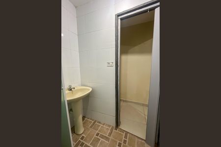 Casa para alugar com 70m², 1 quarto e sem vaga Casa para alugar com 70m², 1 quarto e sem vagaBanheiro