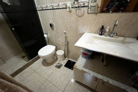 Apartamento à venda com 168m², 3 quartos e 2 vagasBanheiro 