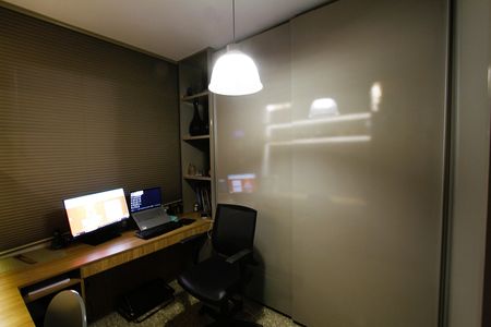 Apartamento à venda com 125m², 4 quartos e 2 vagasQuarto 3