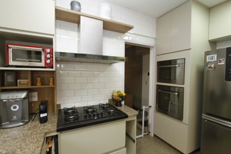 Apartamento à venda com 125m², 4 quartos e 2 vagasCozinha