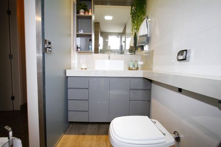 Apartamento à venda com 125m², 4 quartos e 2 vagasBanheiro Social